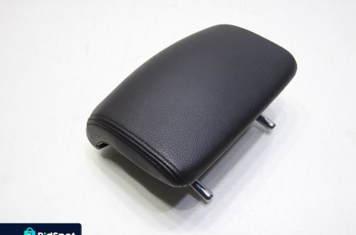 ZAGŁÓWEK ŚRODKOWY TYŁ SAAB 9-3 II