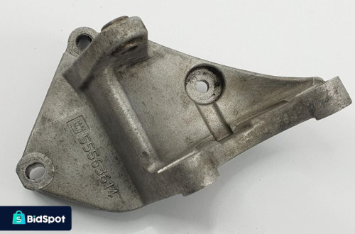 ŁAPA MOCOWANIE POMPY OPEL INSIGNIA 2.8 V6 55563614