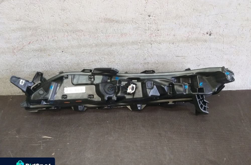 LAMPA PRZÓD PRAWA MITSUBISHI ECLIPSE CROSS LED