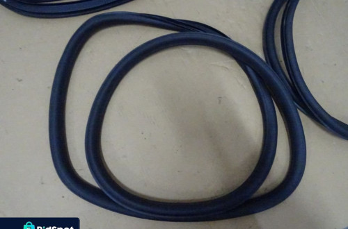 USZCZELKA GUMA DRZWI OPEL ASTRA IV J 5D HB NR159