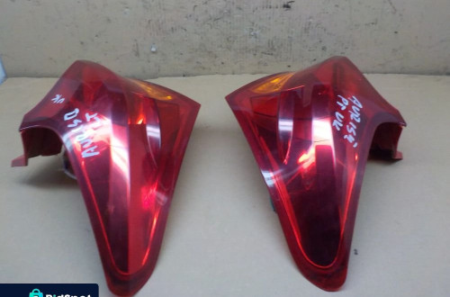 TOYOTA AURIS II LAMPA TYŁ