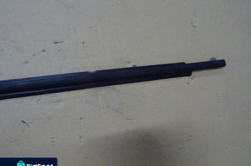 LISTWA ZGARNIAJĄCA PRAWY PRZÓD TOYOTA COROLLA VERSO II NR95