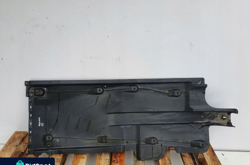 Skoda Rapid OSŁONA PODWOZIA LEWA 6RA825201