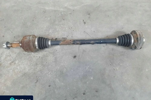 PÓŁOŚ 7L8501201 AUDI Q7 VW TOUAREG 3.0 TDI TYŁ TYLNA