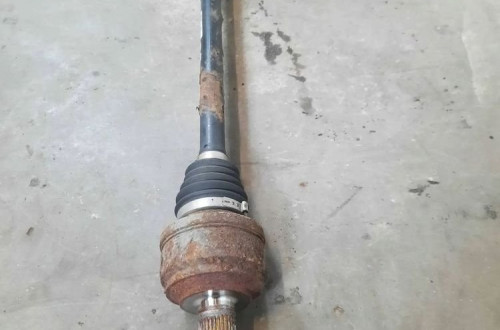 PÓŁOŚ 7L8501201 AUDI Q7 VW TOUAREG 3.0 TDI TYŁ TYLNA