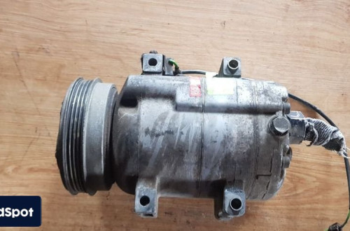 VW T4   SPĘŻARKA KLIMATYZACJI  506031-0600