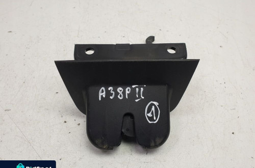 Audi A3 8P Lift ZAMEK KLAPY BAGAŻNIKA 8P3827520A