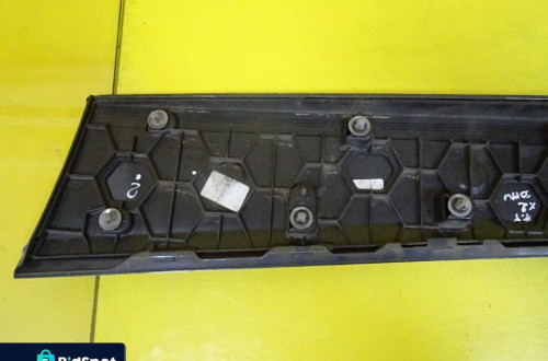 LISTWA DRZWI PRAWY TYŁ BMW X2 F39 M-PAKIET NR96