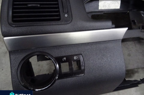 DESKA KONSOLA KOKPIT VW TOURAN 03-06 NR36