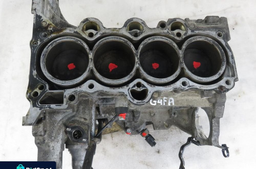 BLOK DÓŁ WAŁ TŁOKI KIA CEED 1.4 16V  G4FA