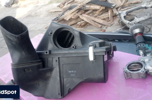 bmw e91 e90 2.0d obudowa filtra powietrza 70315899