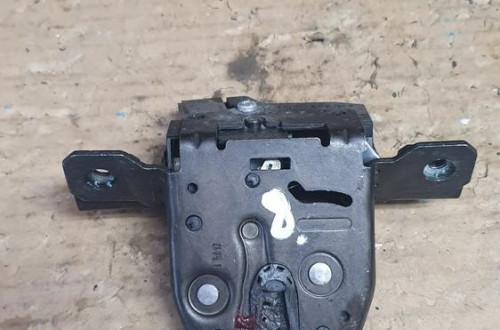 OPEL ADAM ZAMEK KLAPY BAGAZNIKA TYL 13587646