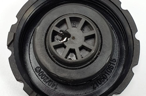 KOREK ZBIORNICZKA WYRÓWNAWCZEGO MERCEDES W204