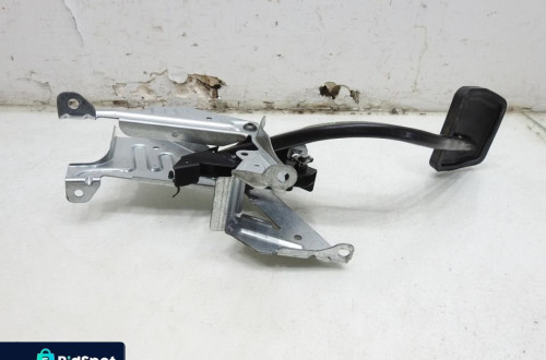 PEDAŁ HAMULCA AUTOMAT VOLVO XC90 I 2.5 T 8622064