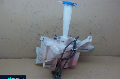 TOYOTA AURIS II ZBIORNIK ZBIORNICZEK SPRYSKIWACZY