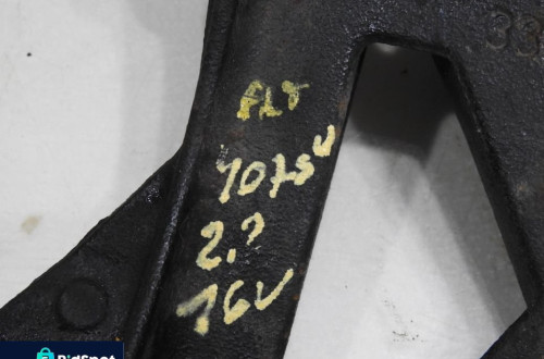 ŁAPA PODSTAWA ALTERNATORA PEUGEOT 407 2.2 16V