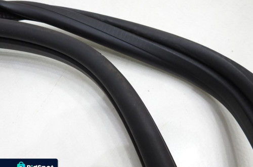 USZCZELKA DRZWI PRZESUWNYCH LEWA UPLANDER