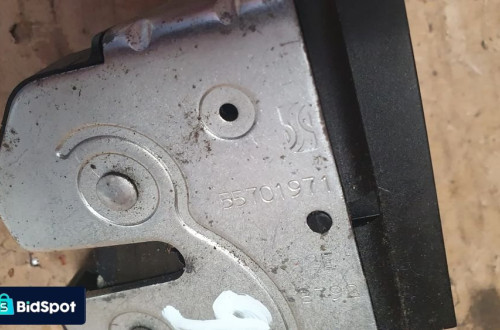 Zamek klapy bagażnika Fiat Grande Punto 55701971