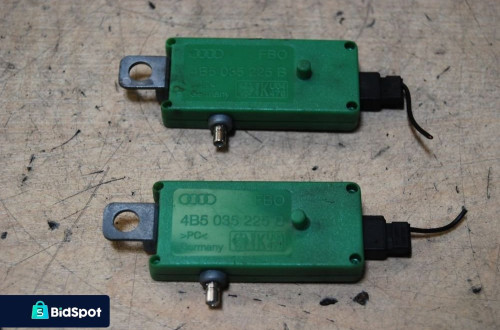 WZMACNIACZ ANTENY 4B5035225B AUDI A6 C5 4B5035225B
