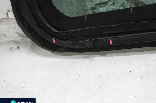 SZYBA KAROSERYJNA LEWY TYŁ VOLVO V70 III