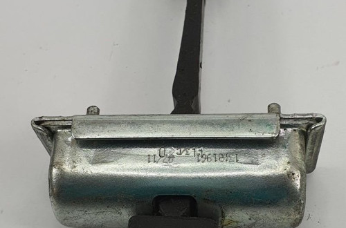 OGRANICZNIK DRZWI TYŁ OPEL CORSA D 13181961