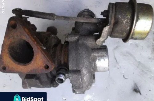 VW BORA GOLF IV 1.9 TDI TURBOSPRĘŻARKA 038145701D