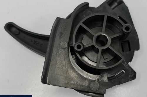 RĄCZKA OTWIERANIA MASKI MERCEDES W220