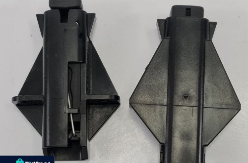 ZACZEP UCHWYT BAGAŻNIKA MERCEDES W212 A2048140001