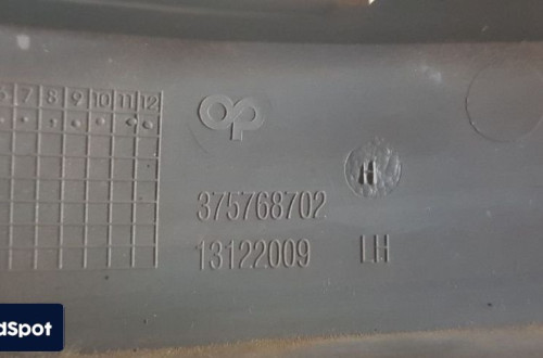 OPEL ASTRA H LISTWA ZDERZAKA LEWY TYŁ Z40H