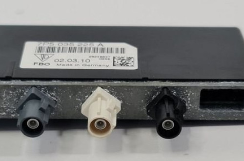 WZMACNIACZ ANTENY PORSCHE CAYENNE II 7P5035225A