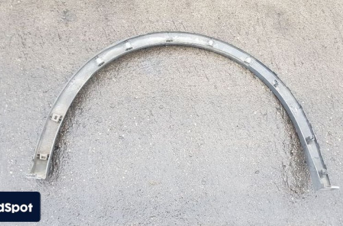 VOLKSWAGEN TIGUAN 5NA LISTWA NAKŁADKA BŁOTNIKA PRAWY TYŁ 5NA854820E