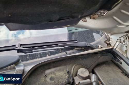 MERCEDES W211 RAMIĘ WYCIERACZKI LEWY PRZÓD