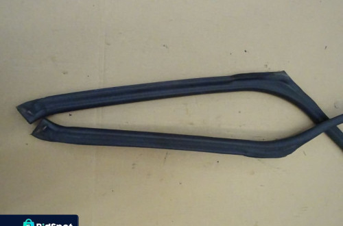 USZCZELKA KAROSERII DRZWI RENAULT LAGUNA II 5D HB NR152
