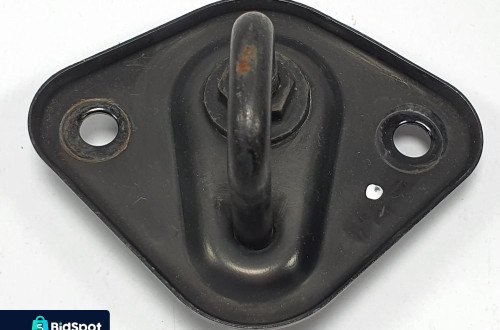 RYGIEL ZAMKA MASKI MERCEDES W204 A2128800060