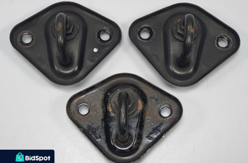 RYGIEL ZAMKA MASKI MERCEDES W204 A2128800060
