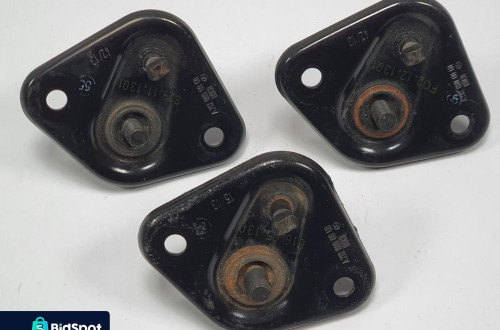 RYGIEL ZAMKA MASKI MERCEDES W204 A2128800060