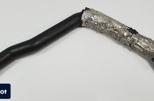 PRZEWÓD ODMY MERCEDES W204 A6510101282