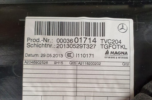 TAPICERKA BOCZEK LEWY TYŁ MERCEDES W204 COUPE