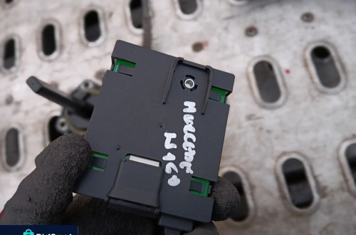 mercedes w169 a-klasa wzmacniacz anteny antenowy a1698200475