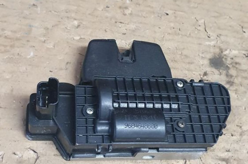 PEUGEOT 5008 I 13r zamek klapy tyl 9151487499H