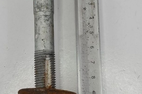 ŚRUBA MIMOŚRODOWA PORSCHE CAYENNE II 7P5