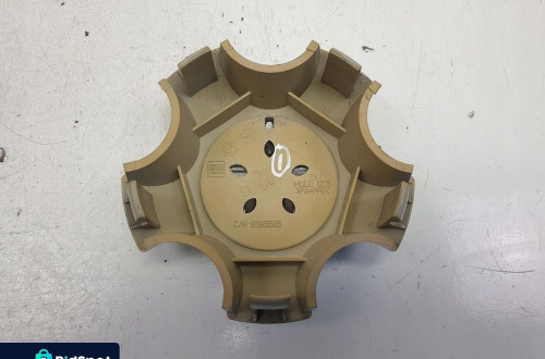 Chevrolet Equinox DEKIELEK FELGI Kapsel 9595565