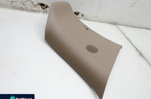 OSŁONA SŁUPKA GŁOŚNIK LEWA LEWY TYŁ C UPLANDER