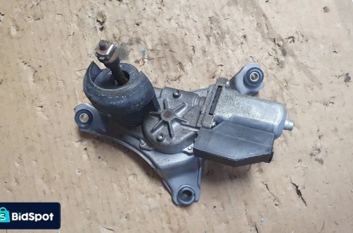 SILNICZEK WYCIERACZKI TYŁ TOYOTA AURIS I nr 85130-02030