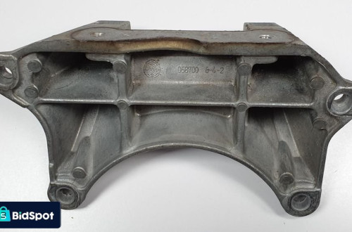 ŁAPA MOCOWANIE SILNIKA MERCEDES W204 A2112420340