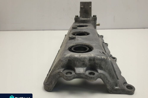 Opel Vectra C 3.0 CDTI V6 POKRYWA ZAWORÓW lewa