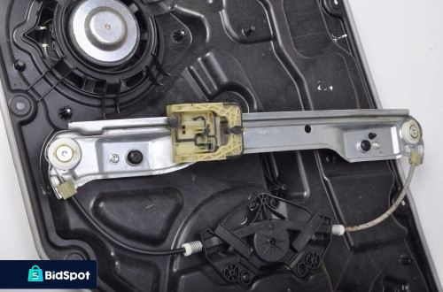 VOLVO V60 ELE PODNOŚNIK SZYBY LEWY TYŁ 30784312