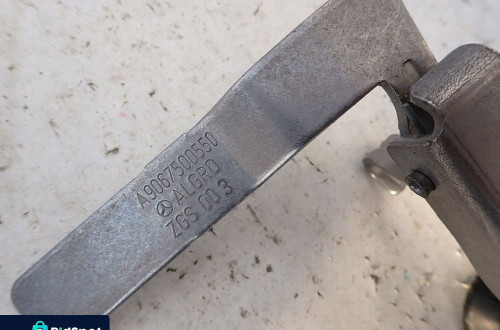 MERCEDES SPRINTER 906 ZAMEK MASKI