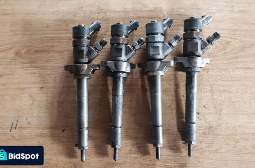 CITROEN FORD PEUGEOT 1.6 HDI WTRYSKIWACZE 0445110239