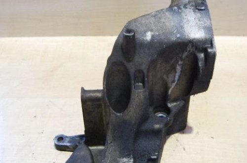 ŁAPA POMPY WTRYSKOWEJ ALFA ROMEO 156 1.9 JTD 46767681 ORI